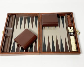 Vintage Magnetic Backgammon Travel Set – Brown Leatherette Case, Compact Deluxe Board Game