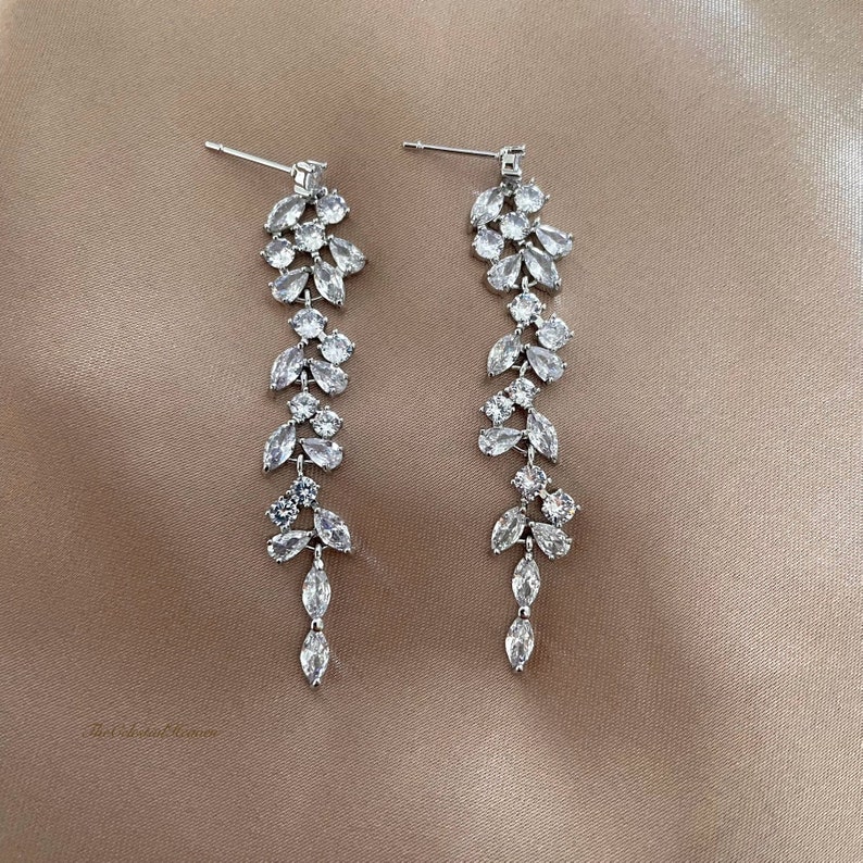 Pendientes colgantes de hoja de cristal chapados en plata de oro rosa de circonio cúbico / pendientes de boda nupcial / pendientes colgantes de hoja / pendientes de oro rosa plateado imagen 1