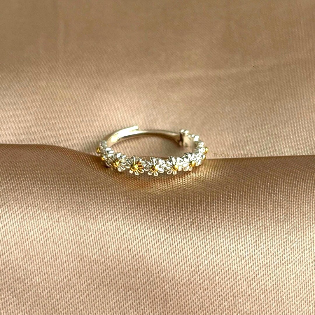 Garden - Adjustable Silver Daisy Ring main image 0