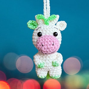 Sprout Cow カーアクセサリー かわいい牛の飾り 面白い車の装飾 かぎ針編みの牛のギフト リアビューミラー Hello Spring デコレーション クールな車用ハンガー