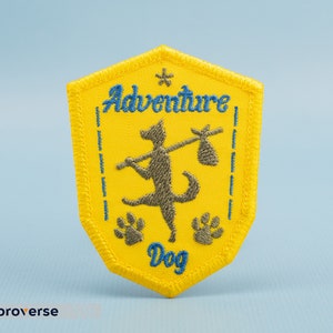 Écusson de voyage Adventure Dog : appliqué thermocollant brodé amusant