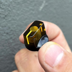 Transparent gul / ogenomskinlig svart knopp - Gitarrpedal etc - Davies 1510 Clone