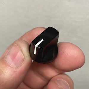 Black knob - Guitar Pedal etc - Davies 1510 Clone