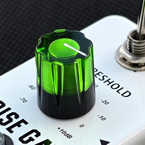 Transparent Grün / Opak Schwarz Davies 1900H Clone Knob