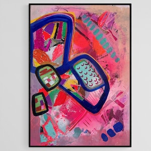 Op de afbeelding: Abstract schilderij met een roze achtergrond en kleurrijke vormen, waaronder blauw, groen, rood en geel. Het schilderij heeft een gedurfde en energieke stijl.