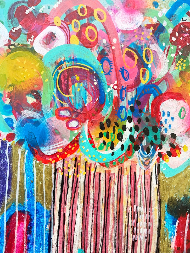 Puede incluir: Pintura abstracta con colores brillantes, incluyendo rosa, azul, amarillo y rojo. La pintura presenta una variedad de formas y patrones, incluyendo c&iacute;rculos, espirales y rayas. La pintura est&aacute; realizada en un estilo audaz y expresivo.