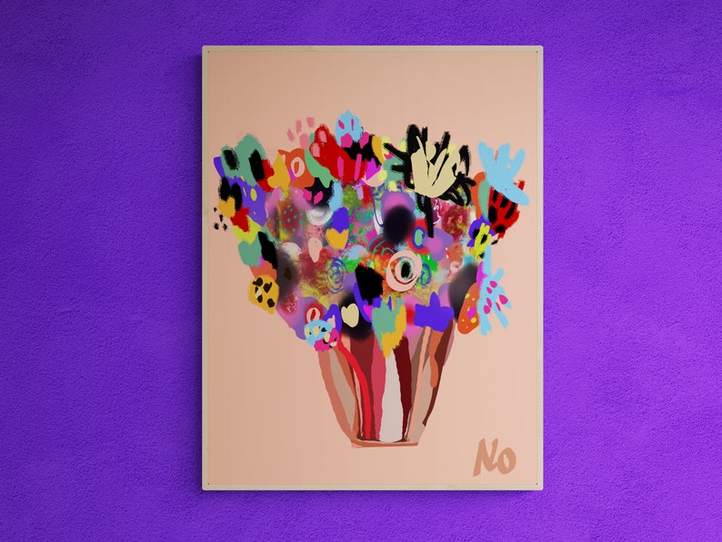 K&ouml;nnte beinhalten: Ein farbenfrohes abstraktes Gem&auml;lde eines Blumenstrau&szlig;es in einer Vase. Die Blumen sind eine Mischung aus Rosa, Lila, Blau, Gr&uuml;n, Gelb und Orange. Die Vase ist hellbraun. Der Hintergrund ist hellpfirsichfarben. Das Wort "Nein" ist in Schwarz am unteren Rand des Gem&auml;ldes geschrieben.