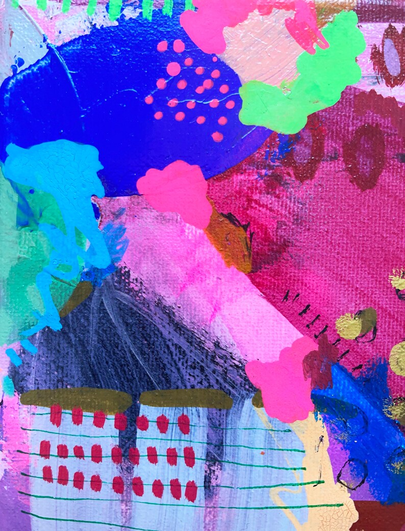 Puede incluir: Pintura abstracta con colores brillantes, incluyendo rosa, azul, verde y morado. La pintura tiene una superficie texturizada y una variedad de formas y patrones.