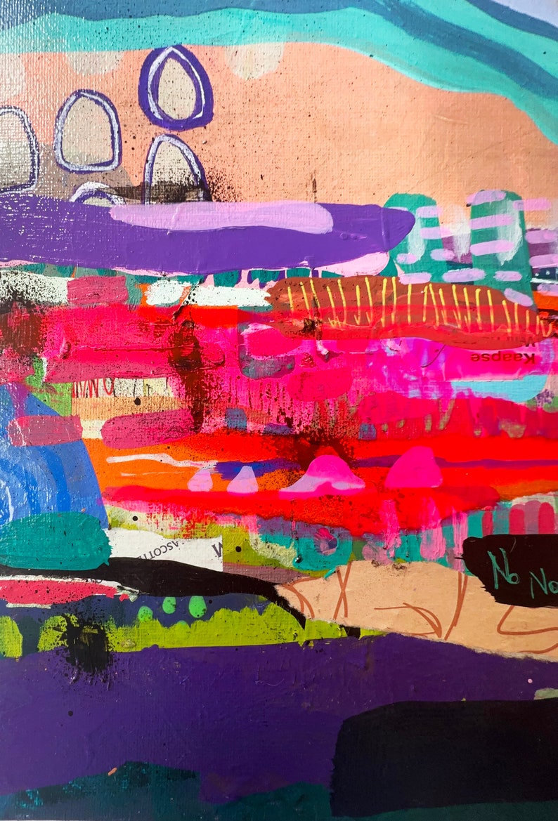 Puede incluir: Pintura abstracta con capas de colores brillantes, incluyendo rosa, rojo, naranja, verde, azul y morado. La pintura tiene una superficie texturizada e incluye las palabras "No No" y "Keepse".