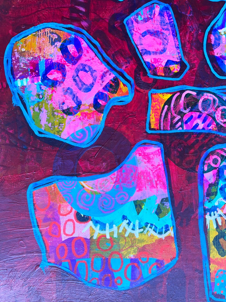 K&ouml;nnte beinhalten: Abstraktes Gem&auml;lde mit einer lebendigen Farbpalette. Das Gem&auml;lde zeigt eine Vielzahl von Formen und Mustern, darunter Kreise, Wirbel und Linien. Die verwendeten Farben sind leuchtend und kr&auml;ftig, darunter Pink, Blau, Lila und Gelb. Das Gem&auml;lde ist auf einem dunkelroten Hintergrund ausgef&uuml;hrt.
