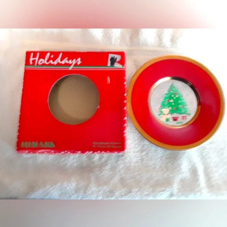 Hallmark Christmas Collector 6 Plate from 1986 Made in Japan image 1