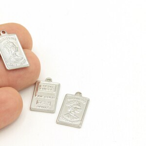 Ciondolo Elisabetta placcato in argento, medaglione inglese, ciondolo della regina Elisabetta, collana medaglione (12x22mm)1 pezzi SLV-135