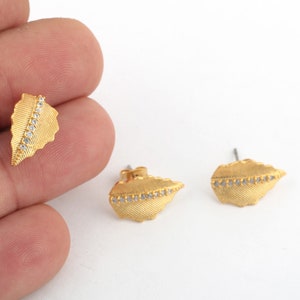 24k Shiny Gold Plated Leaf Earrings, CZ Micro Pave Leaf Earrings, Gold Plated Leaf Stud Earrings, Earring Findings, 1Pair, 10x17mm, KP-369