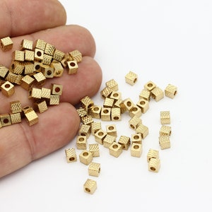 12 Pcs 4mm Raw Brass Cube Beads, Textured Cube Spacer Beads, Geometric Beads, Bracelet Beads, Brass Cube Beads, İndustrial Beads, HM-614