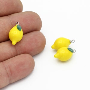 11x20mm Hand Made Murano Glass Lemon Charm, Murano Lemon Pendant, Tiny Lemon Murano Glass Charms, Murano Glass Findings, 1 Pcs,  GEM-392