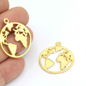 24k Shiny Gold Plated World Map Pendant, World Map Medallion, World Pendant, World Map Charms, Traveler Pendant, 1Pcs, (30x34mm), ALT-603