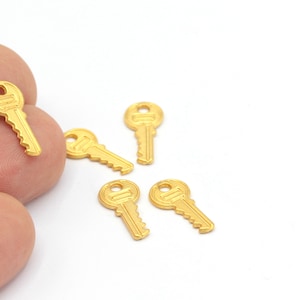 Matt Gold Tiny Key Charms, Matt Gold Key Pendant , Bracelet Key Pendant, Necklace Findings, Tiny Key Jewelry, 3 Pcs, (8x16mm), MAT-106