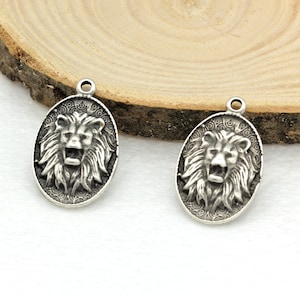 Antique Silver Medallion,Antique Silver Lion Pendants ,Lion Medallion ,Medalion Pendants ,Necklace Findings 1 pcs,(22x34mm) ESK-47