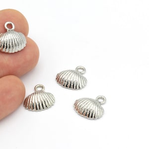 Silver Plated Oyster Charms,Shell Pendant with Silver Plated Rim, Natural Seashell  Charm, Mussel Necklace, 2 pcs,(16x17mm) SLV-222