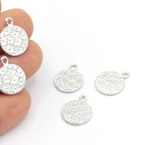 Silver Plated Flower Medallion Charms, Round Flower Jewelry, Circle Medallion, Flower Necklace, Jewelry Supplier, Whosale, 1Pcs, SLV-374