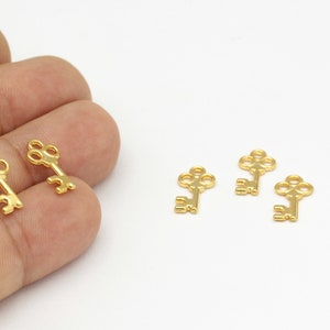 10 pcs,(8x15 mm),24k Shiny Gold Plated Key Charms , Key Pendant , Gold Plated Charms ,Gold Tiny Key   ALT-22