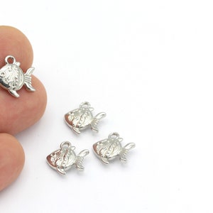 Silver Plated Fish Charms, Tiny Fish Bead, Fish Brass Bead, Tiny Fish Charm, Silver Plated Fish Jewelry, 1pcs,(14x14mm) SLV-256