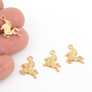 24k Gold Plated Horse Charms, Gold Plated Horse Pendant, Animal Jewelry, Tiny Horse Necklace, Jewelry Supplier, 1pcs, 15x18mm, ALT-841
