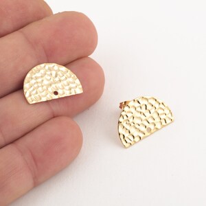 24k Gold Plated D Shaped Earring, Hammered Moon Stud Earrings, D Shaped Earring Connector, Jewelry Supplier, DIY Jewelry, 1 Pair, KP-435