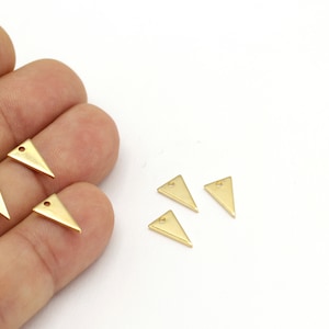 6 pcs,(7x12 mm)24k Gold Plated Triangle Charms , Tiny Necklace Triangle , Tiny Triangle Charms , Necklace Pendant , Charms ,  ALT-43