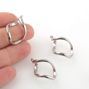 Rhodium Plated Twisted Pendant, Curved Connector, Twisted Charm, Rhodium Plated Curved Earrings, Necklace Findings, 1Pcs, 16x31mm, SLV-591