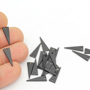 Black Plated Triangle Charms,,Stamping Tag , Black Bracelet, Black Brass Triangle Pendant,Tiny Necklace Triangle, 4 pcs,(6x17mm)  SYH-10
