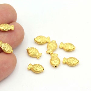 Matt Gold Plated Fish Charms, Bracelet Beads, Fish Connector, Center Hole Fish Beads, Matt Gold Plated Fish Jewelry, 2Pcs, (8x12mm)MAT-123