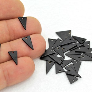 4 pcs,(7x12mm))Black Plated Triangle Charms,,Stamping Tag , Black Bracelet, Black Brass Triangle Pendant,Tiny Necklace Triangle  SYH-43
