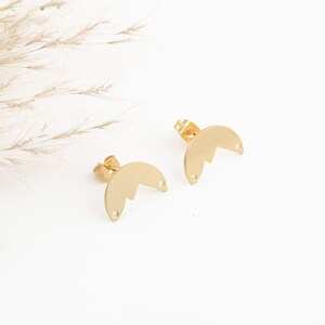 24k Gold Plated Moon Earring, Crescent Stud Earrings, Geometric Earring Connector, Jewelry Supplier, DIY Jewelry, 1 Pair, 10x16mm, KP-423