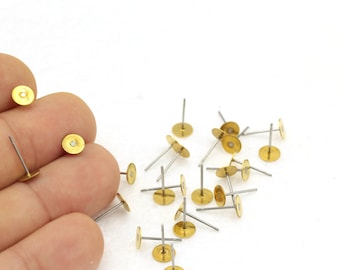 50 piezas (6 mm)Poste de acero inoxidable de latón crudo, almohadilla, pendientes de acero inoxidable postes con almohadilla plana de latón crudo, pernos de oído KP-64