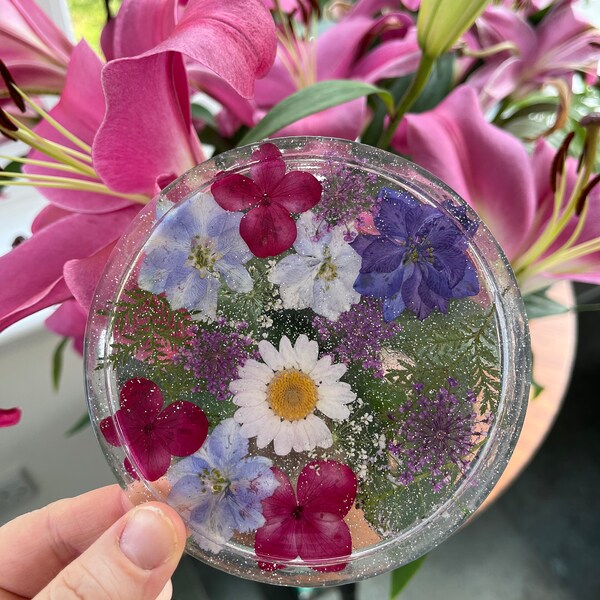 Clear Drinks Coaster with Dried flowers and Glitter