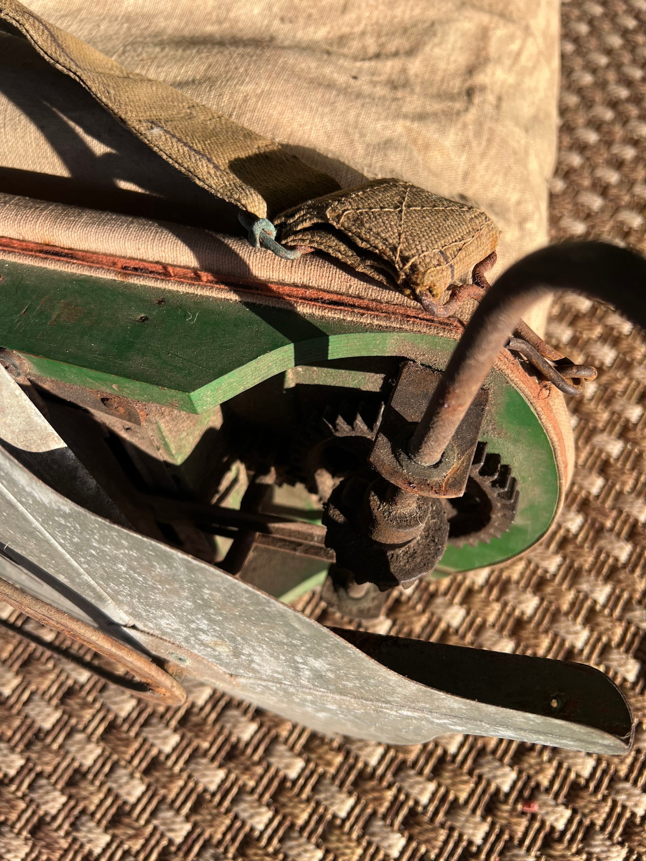 Vintage Unico Heavy Duty Seed Spreader Etsy