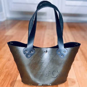 Alleen medium, niet-genaaide Milanese leren draagtassen. Laser/Cricut, Glowforge/handgesneden. Patronen voor leer van 3 tot 11 oz. Monteer binnen enkele minuten!