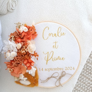 Portafedi personalizzato in terracotta con fiori secchi, portafedi in legno bohémien e country con ricami e tulle di paillettes