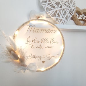 Crown of natural dried flowers with golden glitter message for Mother's Day, Mother's Day, Mother's Day gift