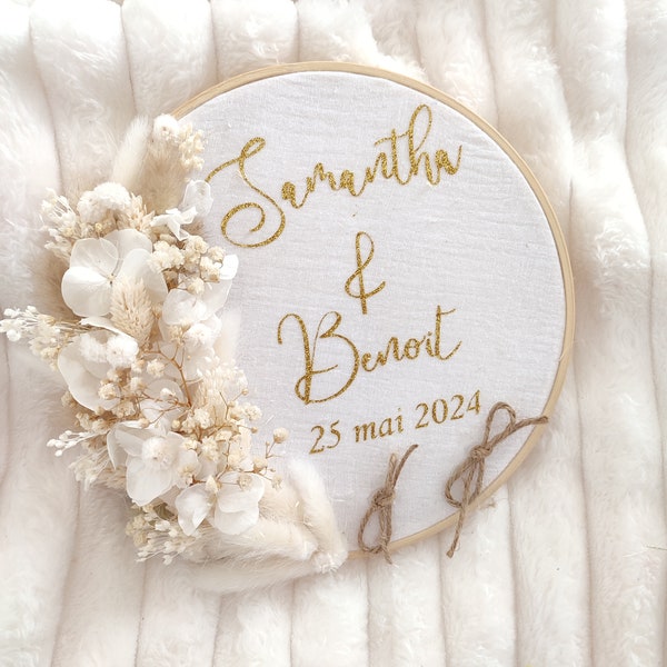 Porte alliance mariage personnalisé en fleurs séchées, porte alliance en bois bohême et champêtre avec broderie et tulle paillette