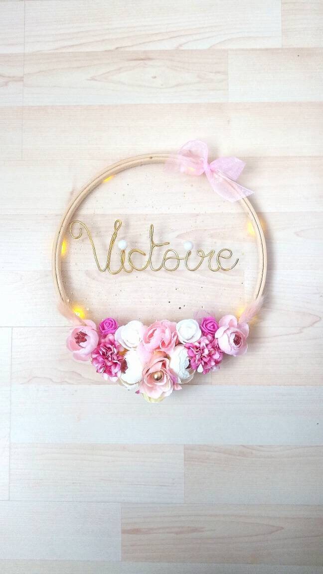 Couronne Prénom avec Fleurs Séchées, Décoration Chambre Enfant, Cadeau Naissance, Idée Anniversaire,