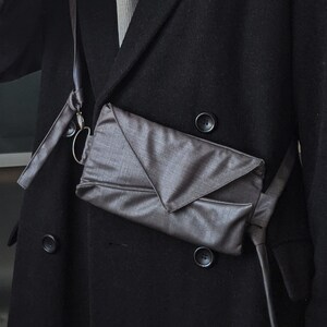 Carteira/mini bolsa multifuncional feita de tecido de estoque sustentável, minimalista, com bolso para moedas com zíper