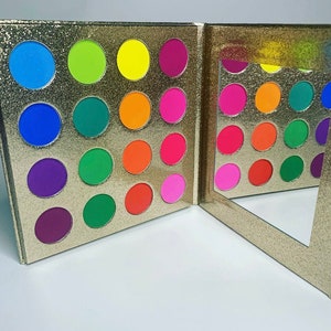 Living Rainbow Eyeshadow Palette