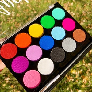 Water Activated Eyeliner Palette -Matte & Neon Vol. 2