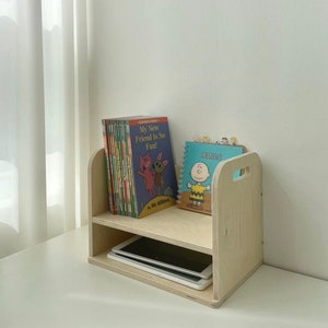 Montessori mini shelf / book shelf for kids / wood small book shelf