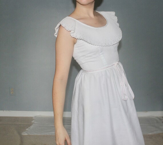 Collared White Lace Dress - 50s/60s