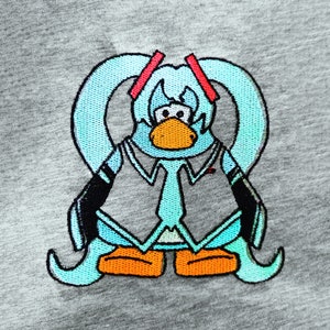 Club Miku T-Shirt - Glow-In-The-Dark - Original design - Embroidered premium Tee-Shirt