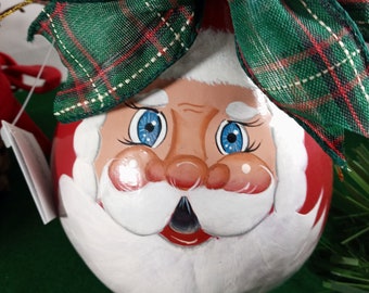 BLUE EYES SANTA, is a hand painted gourd
