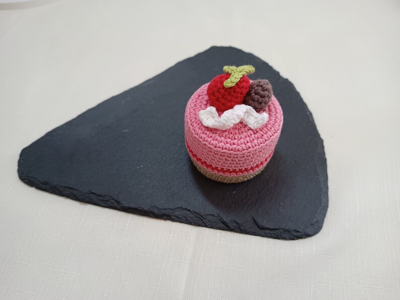 Small Round Cake Jewellery Box Fruit Celebration Cake Crochet